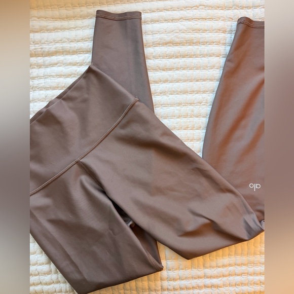 Alo Airlift High Waist Legging Light Brown Size Small - Picture 4 of 5